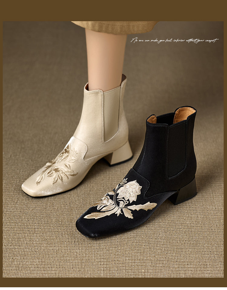New Chinese Style Embroidered Ankle Boots for Women, Autumn and Winter New Arrival, with Qipao and Hanfu, Chunky Heel Square Toe Embroidered Shoes, Mid-Heel Boots