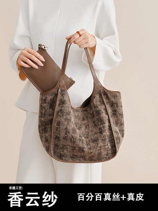 Xiangyun Silk Bag Bucket Commuter Outdoor Portable Genuine Leather Letter Bag Women's Single Shoulder Bag Factory Crossbody Versatile