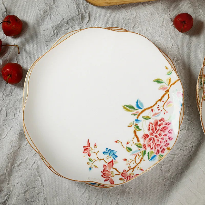 Flat lay of the 8’’ bone china square dinner plate.