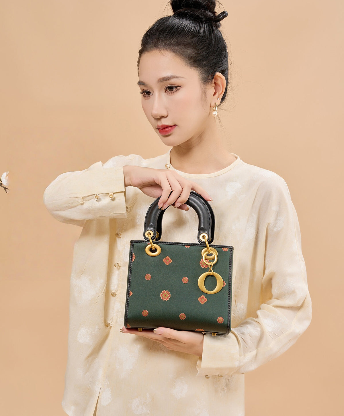 Heritage Xiangyunsha New Chinese Style Diana Handbag – Baoxiang Blossom-brocademodern