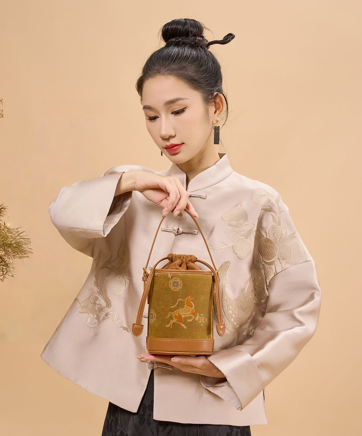 Heritage Xiangyunsha New Chinese Style Bucket Bag – Lucky Horse Brings Blessings-brocademodern