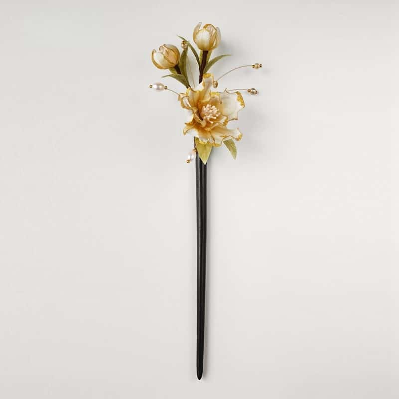 White Tea Velvet Flower Brooch | Original Chinese Intangible Heritage Design