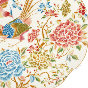 Straight edge detail of square dinner plate.
