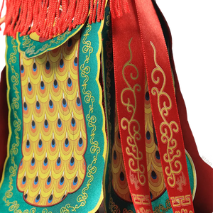Lower body details of 12-inch Guan Yu doll (red tasseled trousers)