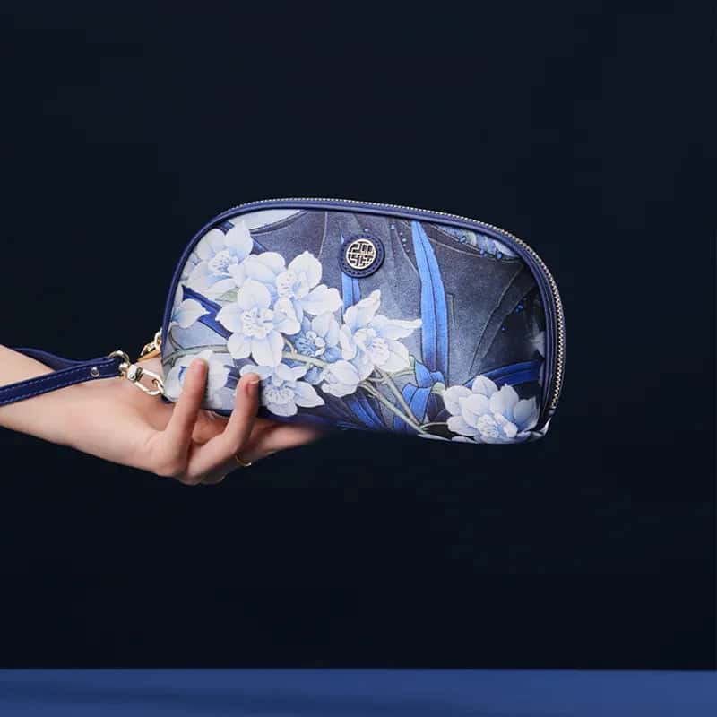 Chinoiserie Luxury Large-Capacity Blue Orchid Print Clutch