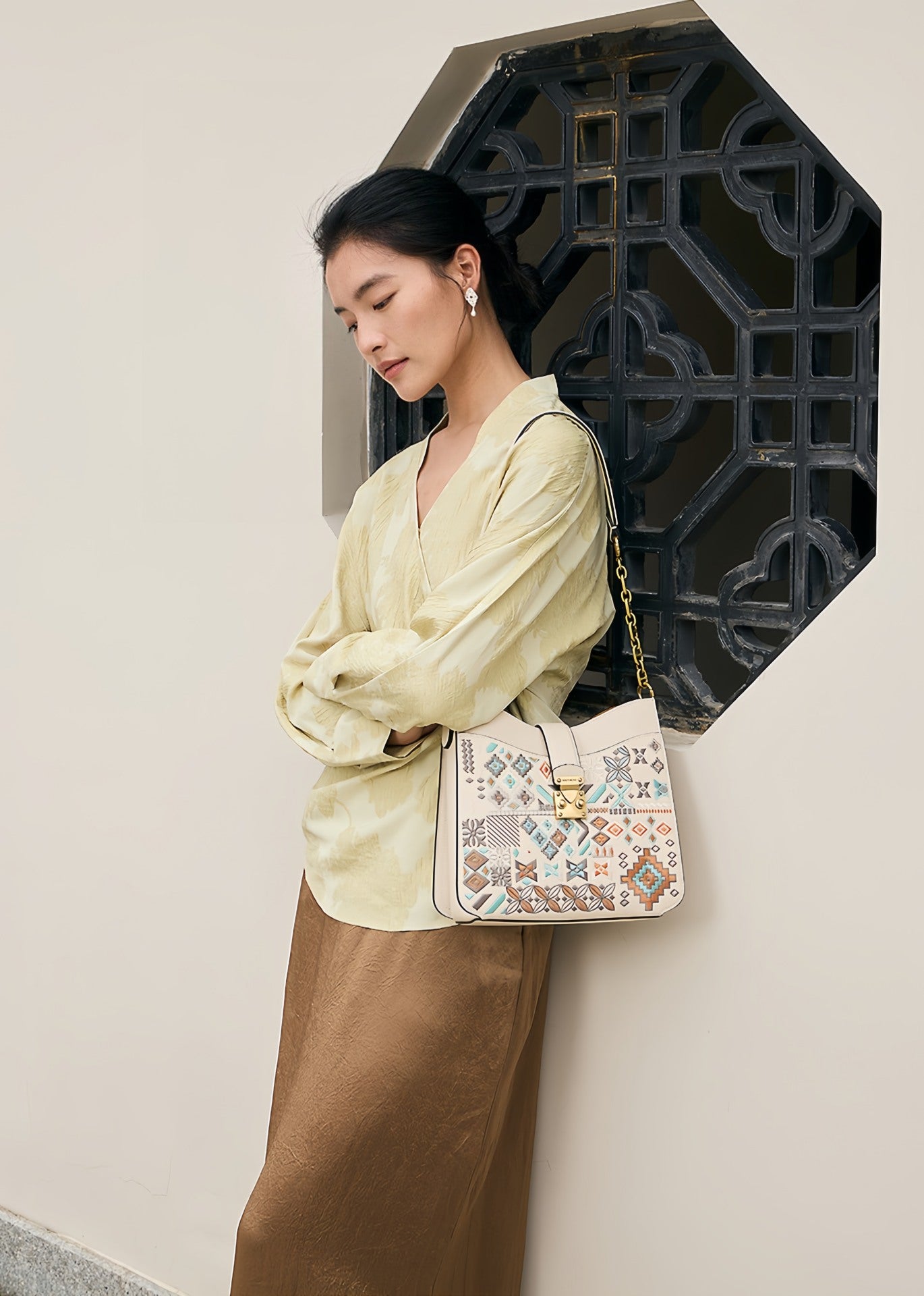 Heritage Geometric Embroidery Shoulder Bag – Elegant Chinese Style Handbag-brocademodern