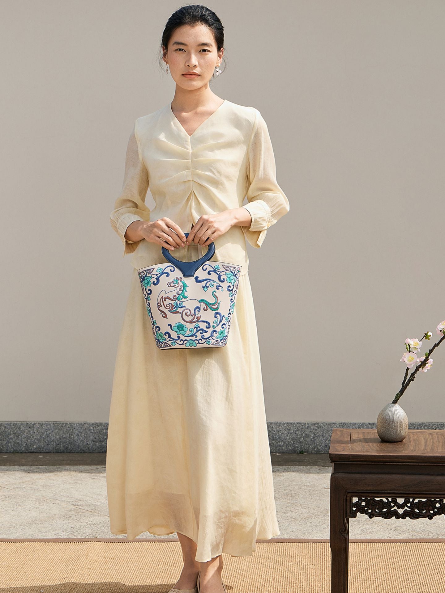 New Chinese Style Embroidered Leather Bucket Handbag - Heavenly Horse Fortune Tote Bag