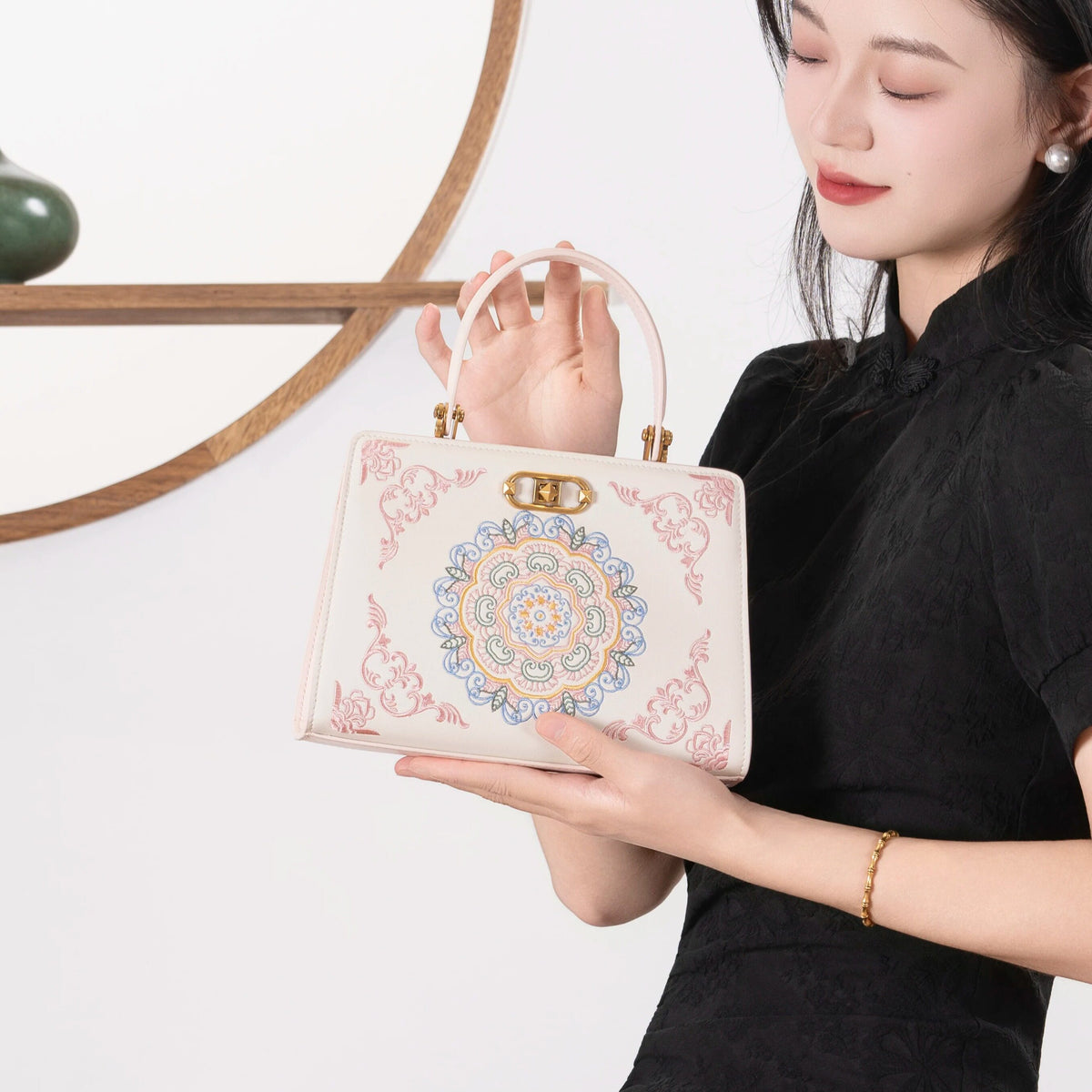 Heritage Embroidered New Chinese Style Accordion Bag – Baoxiang Blossom