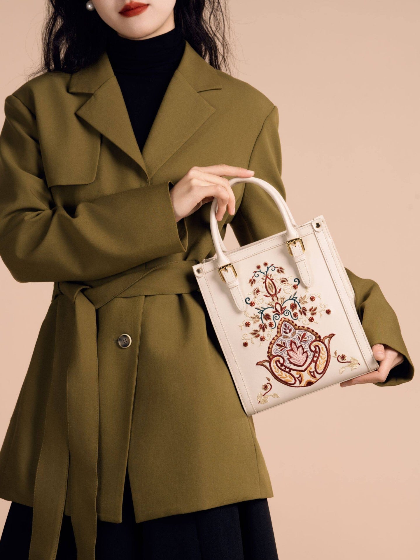 Embroidered Vintage Tote Bag with Treasure Bowl Motif | Brocade Modern