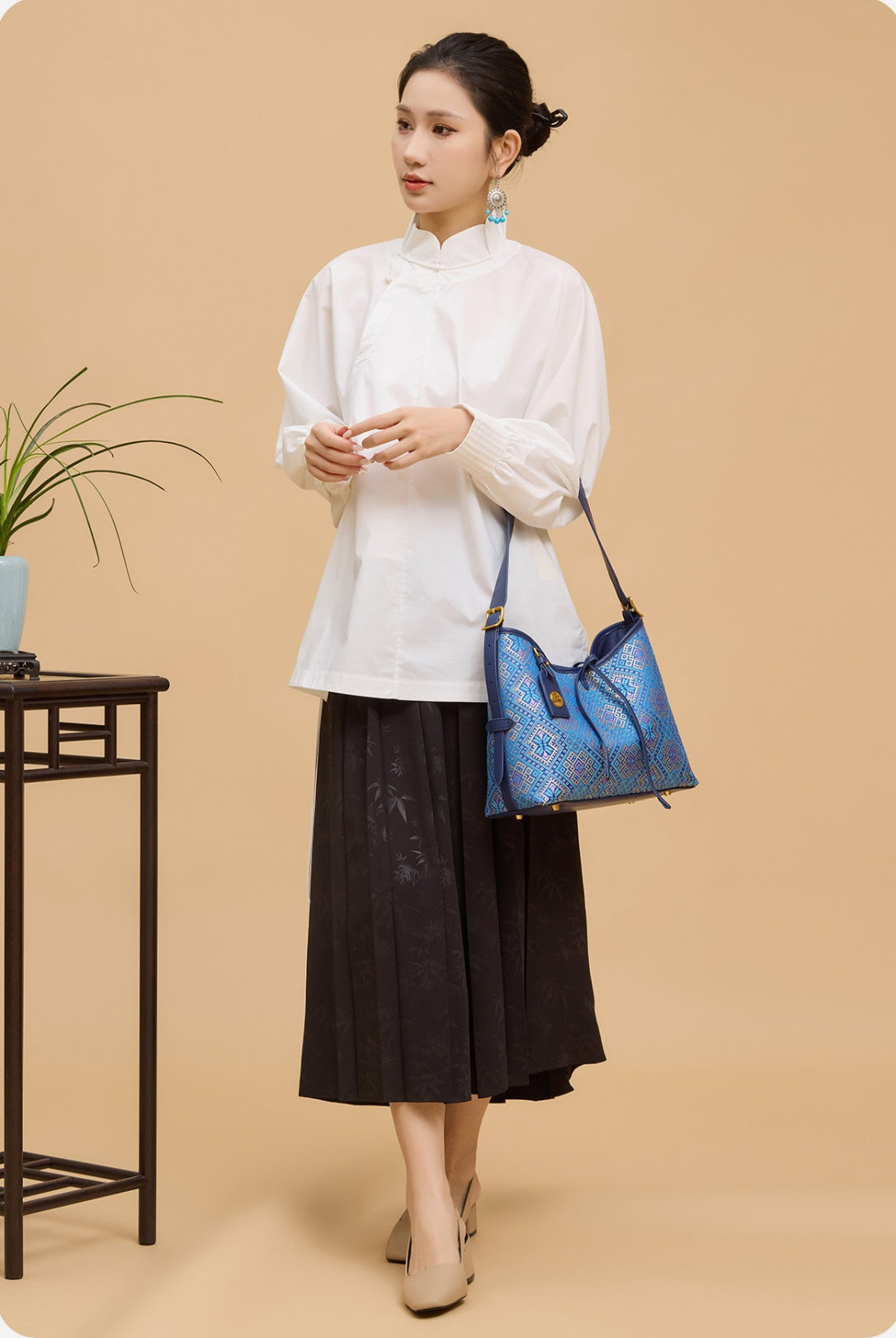 Heritage Zhuang Brocade New Chinese Style Long-Whisker Bag – Golden Blue Butterfly-brocademodern