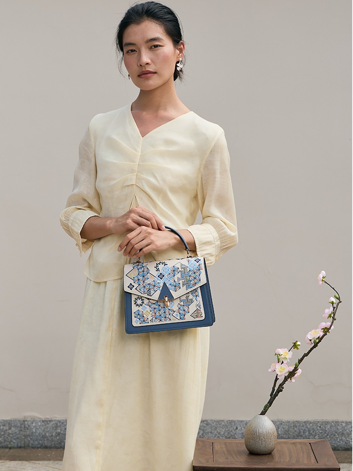 Chinoiserie Luxury Oriental Geometric Embroidered Leather Top-Handle Bag-brocademdoern