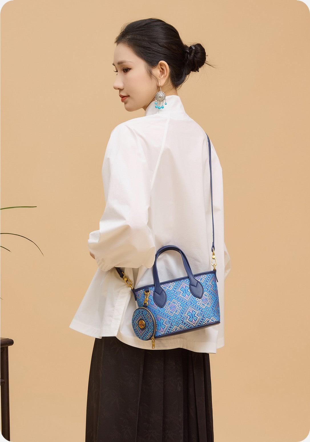 Heritage Zhuang Brocade New Chinese Style Tote Bag – Golden Blue Butterfly-brocademodern