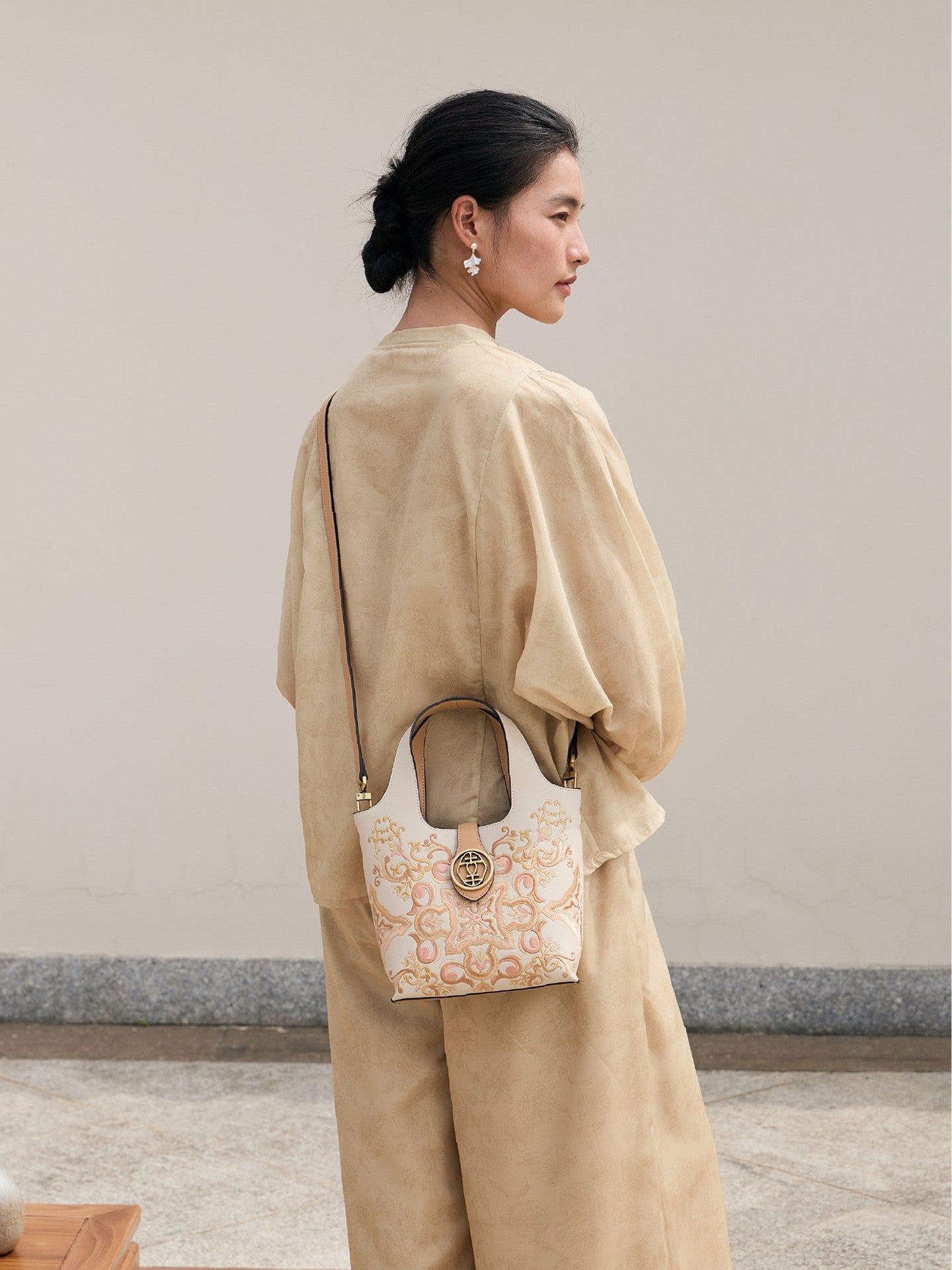 Dunhuang Arabesque Embroidered Basket Bag | Chinese Style Leather Tote