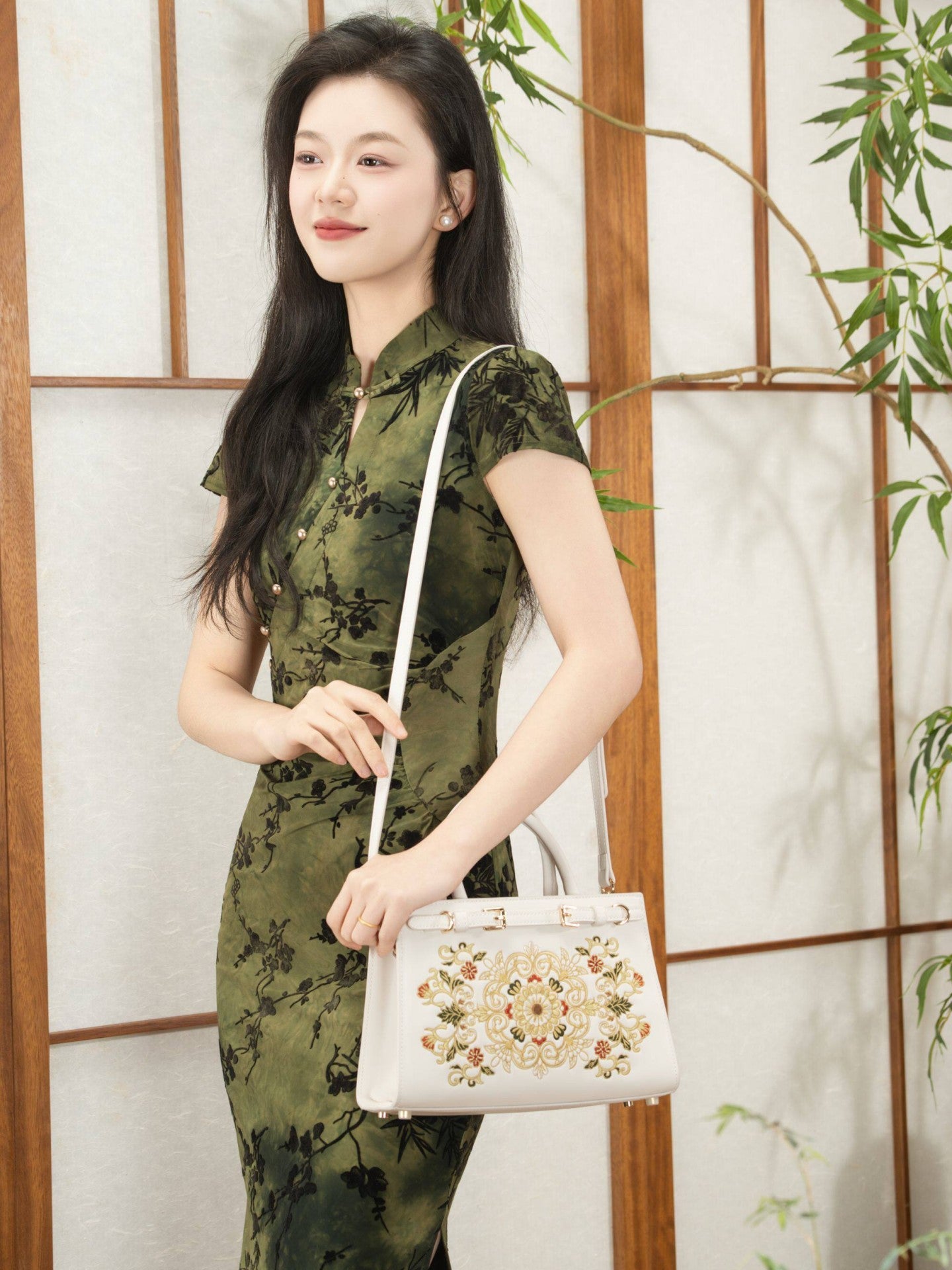 Baoxiang Flower Embroidered Tote Bag | New Chinese Style Women’s Bag-brocademodern
