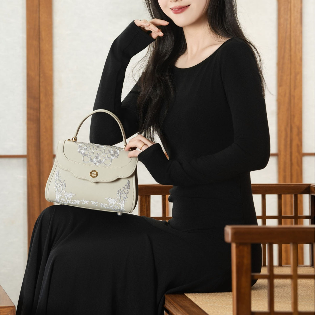 Gu (古) Series Embroidered Sycee Bag | Chinese-Style Yuanbao Handbag-brocademodern