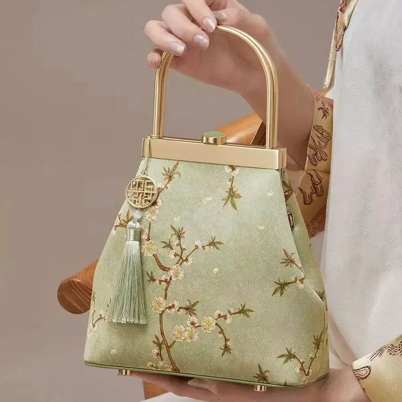Mulberry Silk Luxury Light Green Kiss Lock Clutch Bag - SinoCultural -- P170118