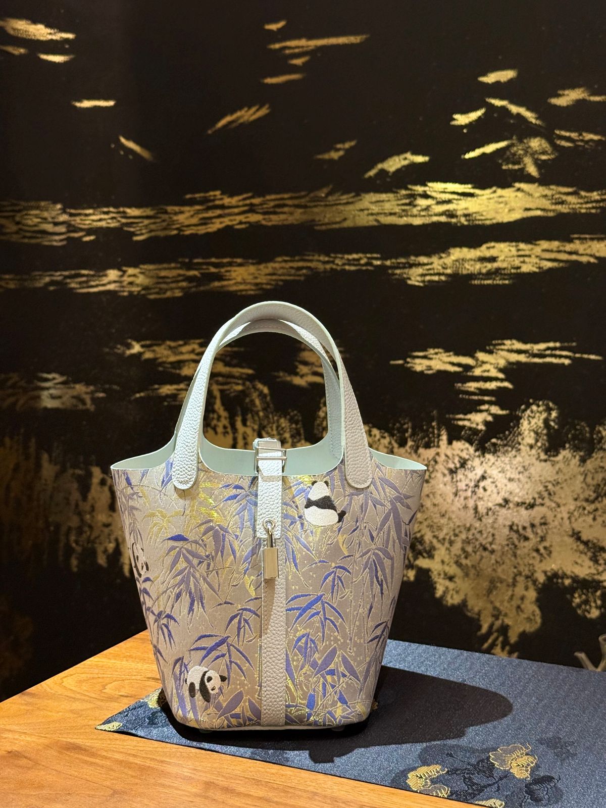 Panda Embracing Bamboo Song Brocade Basket Bag – Mulberry Silk Chinese Handbag-brocademodern