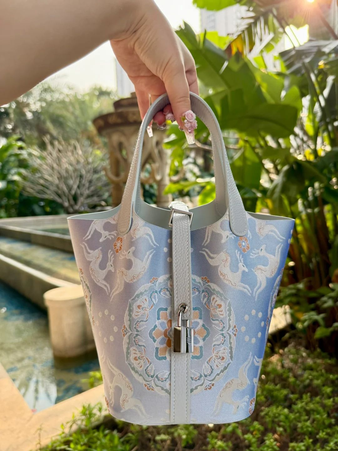 Chinoiserie Luxury Song Brocade Basket Bag – Precious Flower Running Deer