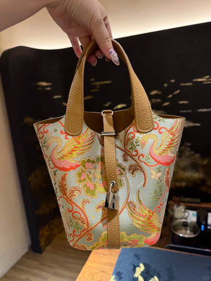 Qian Xiaoping Swan Lake Song Brocade Basket Bag – New Chinese Style Silk Brocade Handbag-brocademodern