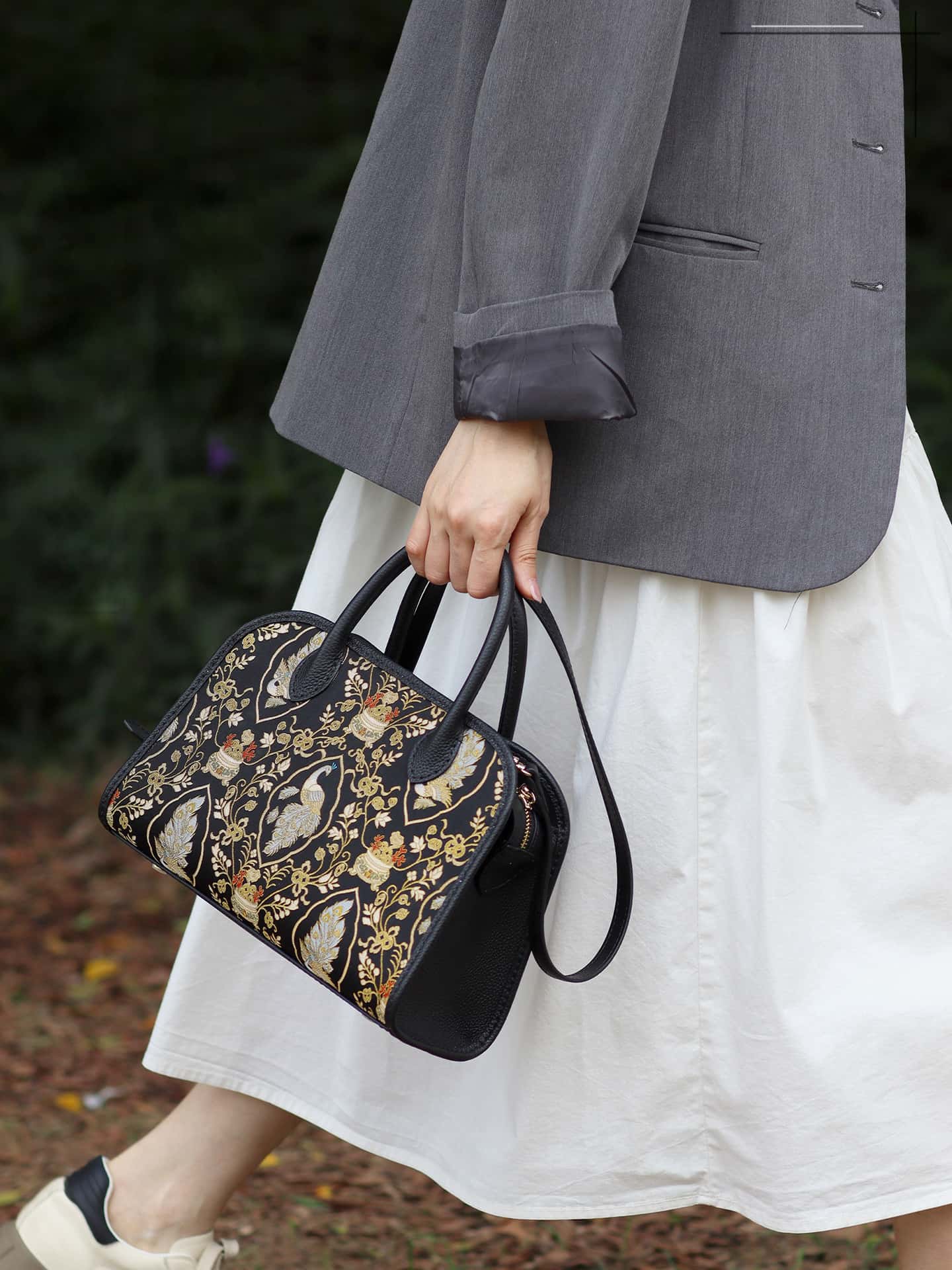 Handmade Round Edge Tote Bag – DIY Kit with Song Brocade Pattern