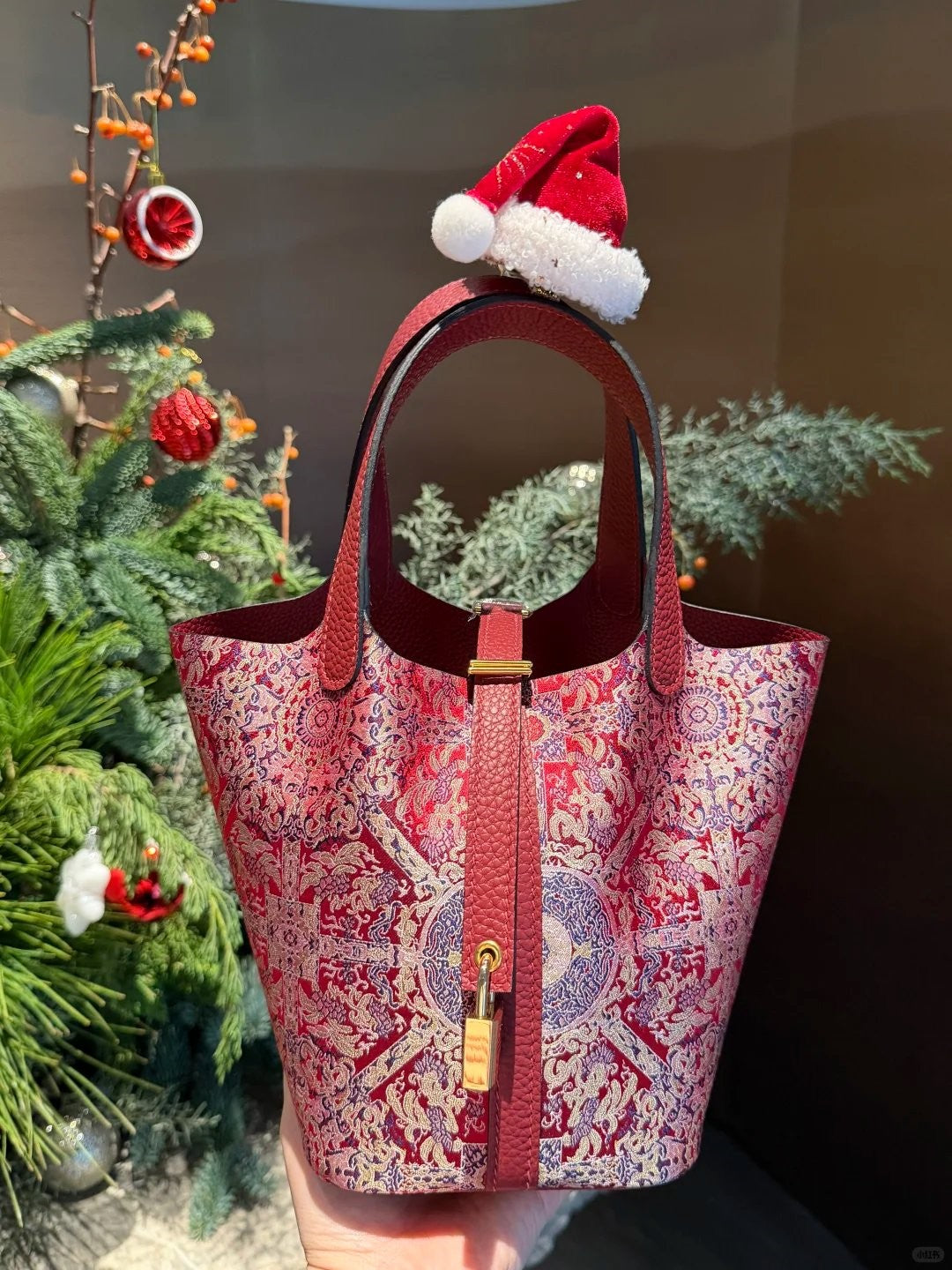 Shangjiukai Bada Luck Pattern Song Brocade Basket Bag – New Chinese Style Silk Brocade Handbag-brocademodern
