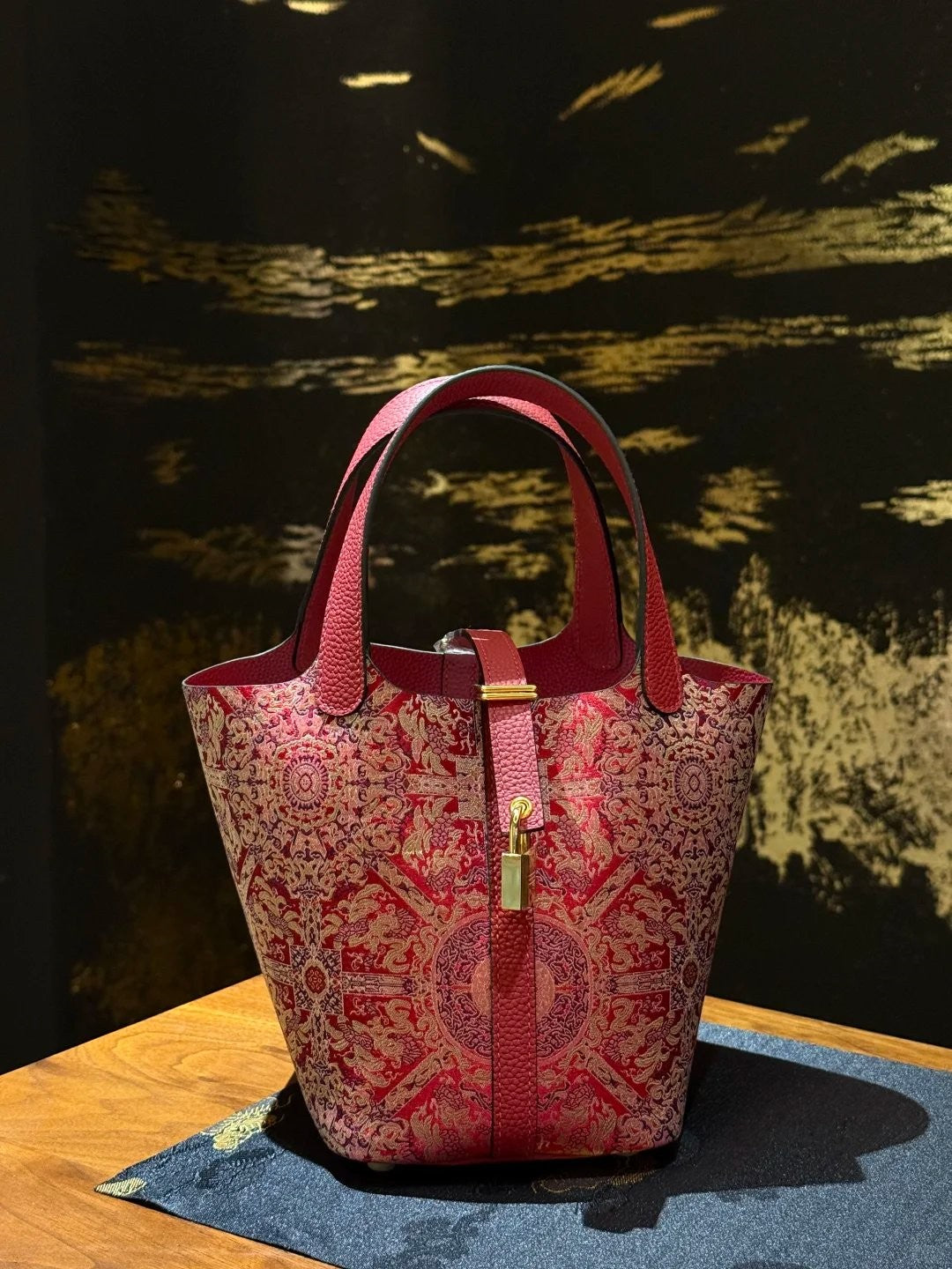 Shangjiukai Bada Luck Pattern Song Brocade Basket Bag – New Chinese Style Silk Brocade Handbag-brocademodern
