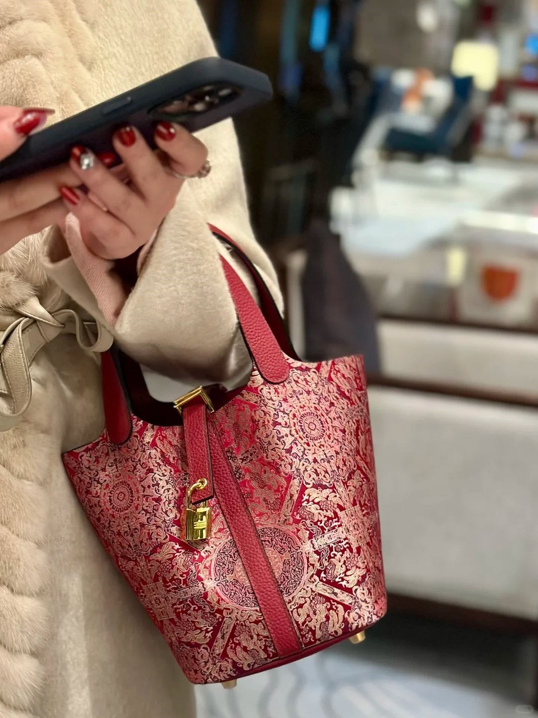 Shangjiukai Bada Luck Pattern Song Brocade Basket Bag – New Chinese Style Silk Brocade Handbag-brocademodern