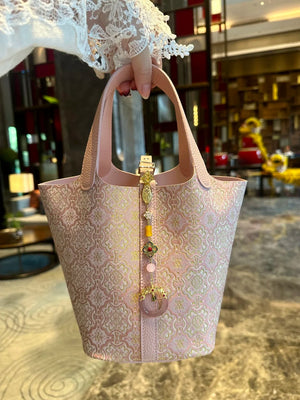 Shangjiukai Pink Dingsheng Song Brocade Basket Bag – New Chinese Style Silk Brocade Handbag-brocademodern