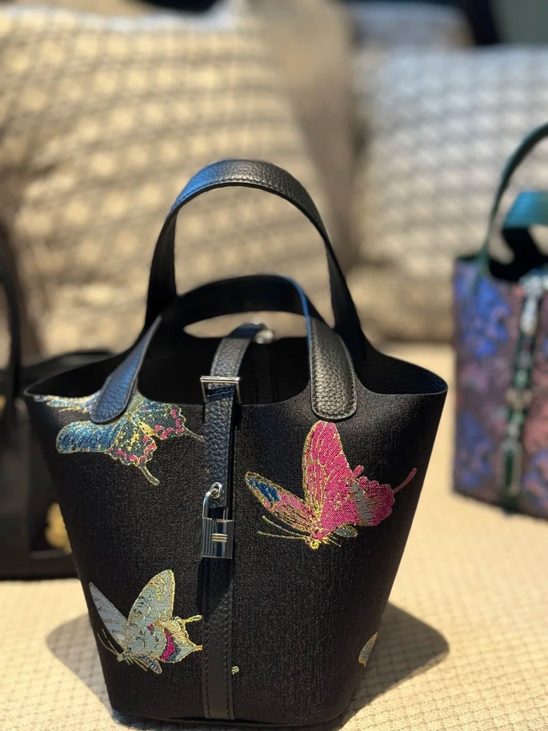 Spring Butterflies Song Brocade Basket Bag | Mulberry Silk Chinese Handbag-brocademodern