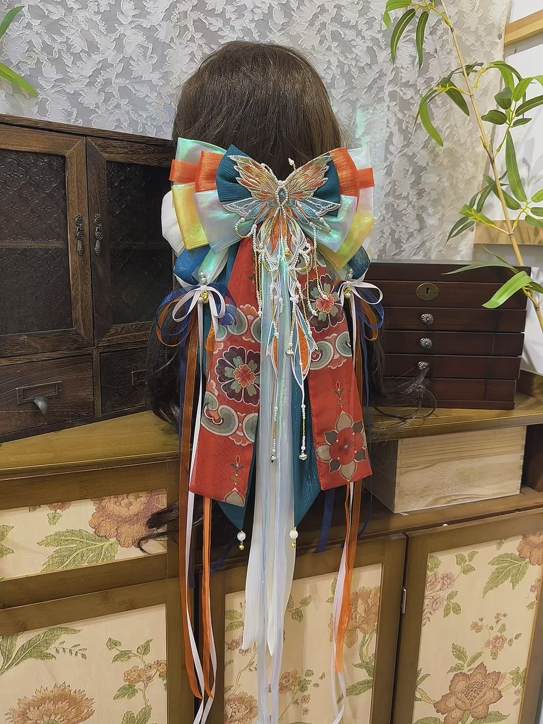 Feng Qiu Huang New Chinese Bow Hair Clip