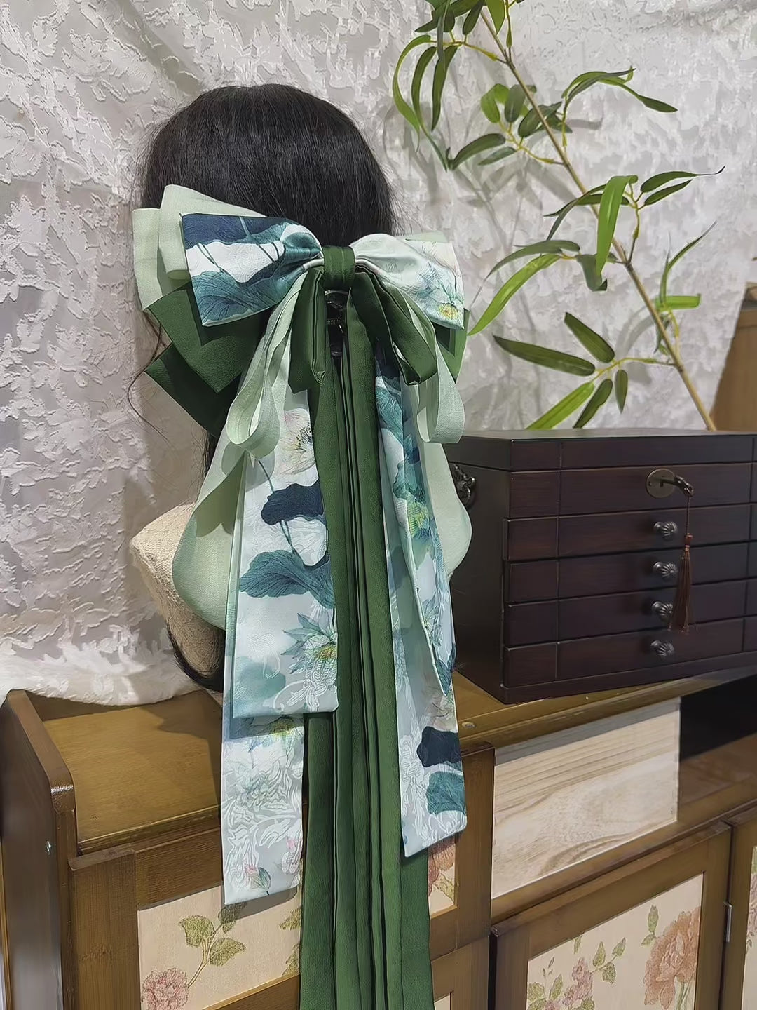 Green Lotus New Chinese Bow Hair Clip