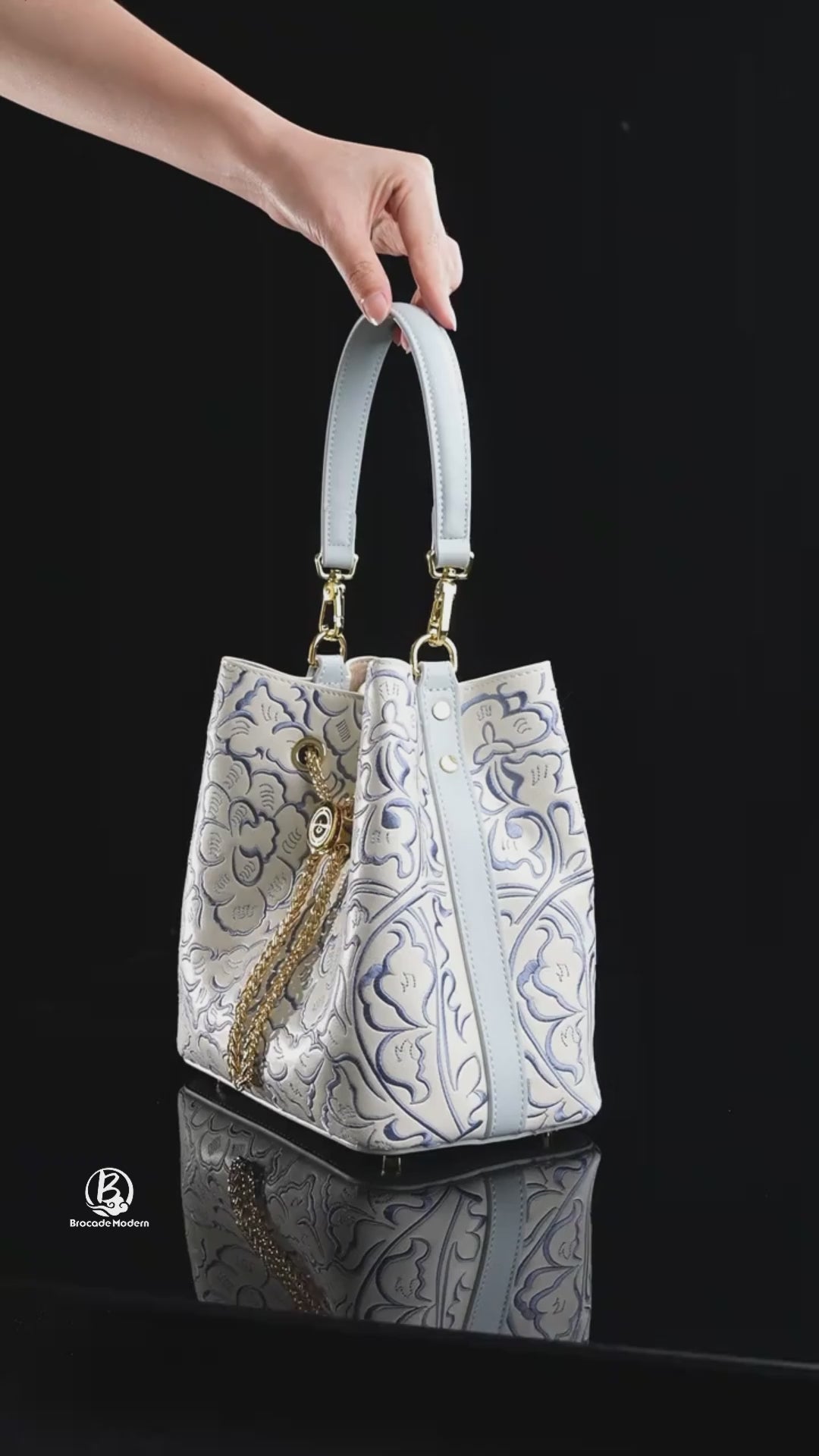 Heritage Embroidered New Chinese Style Bucket Bag – Blue & White Peony