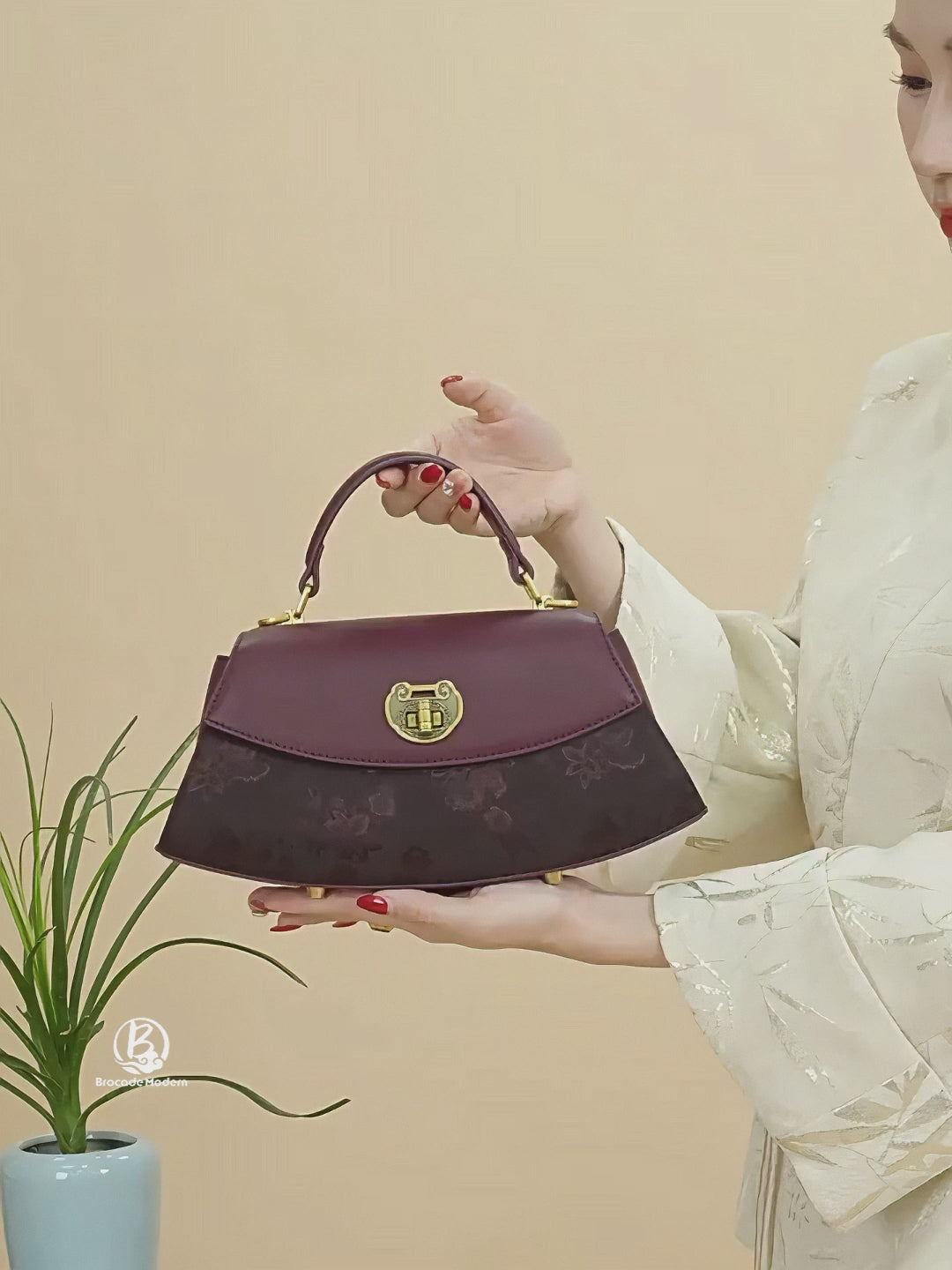 Heritage Xiangyunsha New Chinese Style Handbag – Royal Purple Peony（2026）