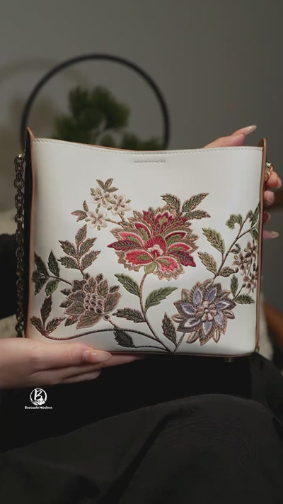 Heritage Embroidered New Chinese Style Ear Bag – Champagne Gold Floral Crossbody-brocademdoern