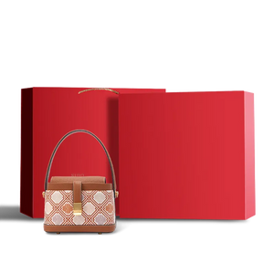 Red gift box for chrysanthemum meander bag.